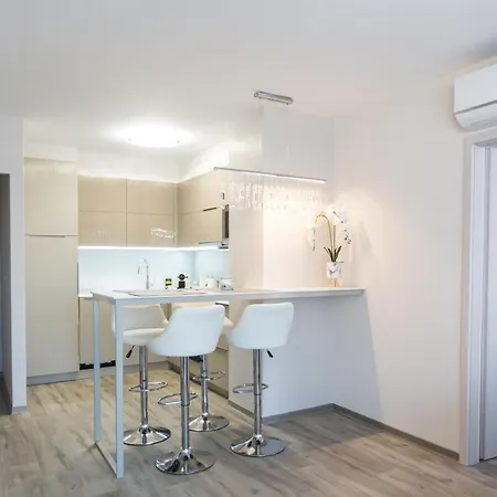 Coral Luxury Apartament *