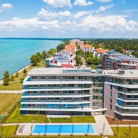 Coral Luxury Apartament *